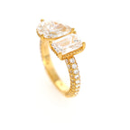 Cashé Moi Es Toi Bridal Ring 18kt YG Lab Diamond Pear 2.05ct & Emerald 2.05ct - Melee 1.48ct / 5.58cttw EVVS2 IGI 5.8gr Size 6.75 RN00174