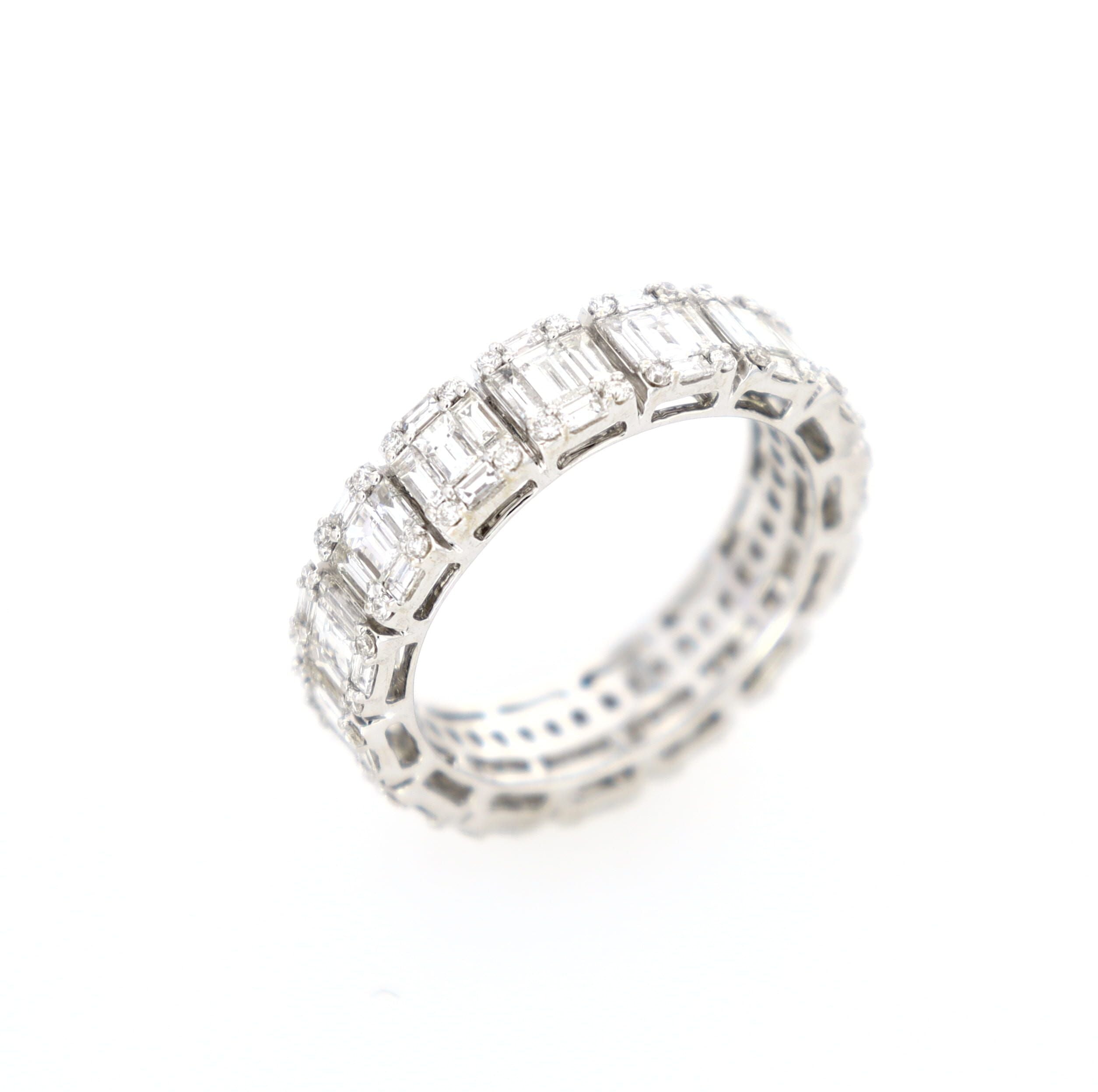 Baguette and Round Eternity Ring 18kt WG 2.07cttw SI-GHI RN000378