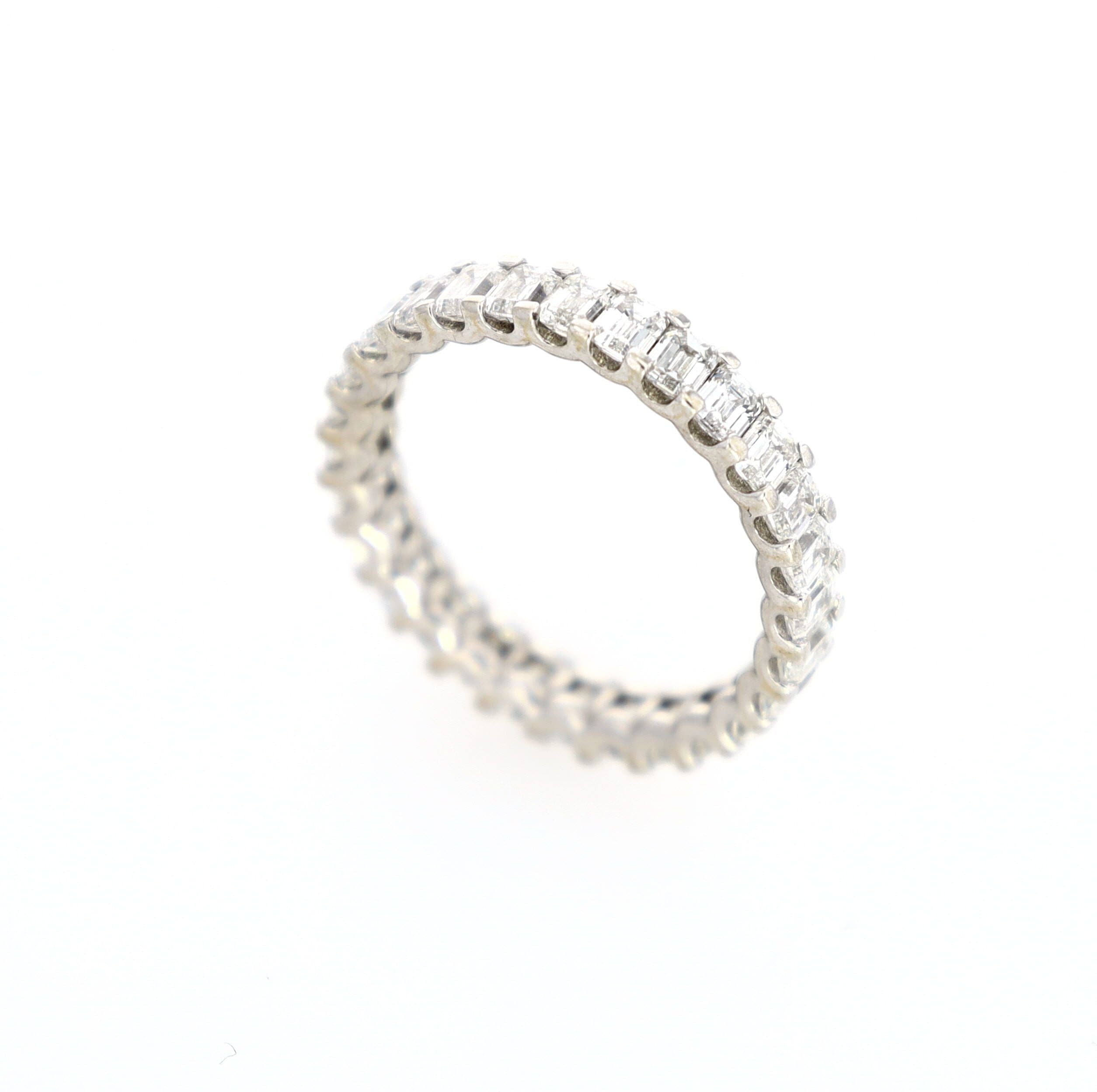Emerald Cut Eternity Ring 14kt WG 2.3gr Size 6 2.65cttw SI/I-GHI RN000300