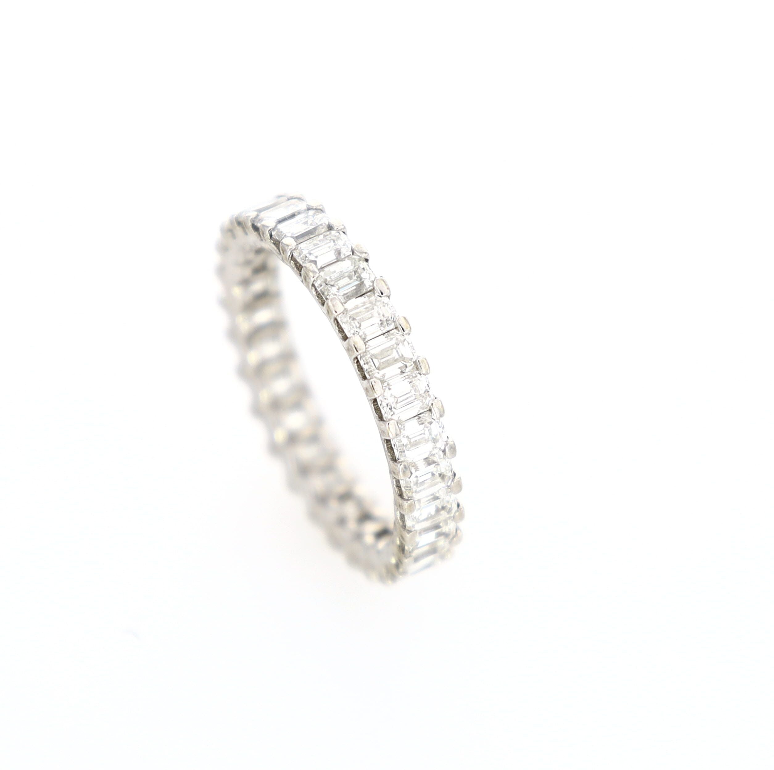 Emerald Cut Eternity Ring 14kt WG 2.3gr Size 6 2.65cttw SI/I-GHI RN000300