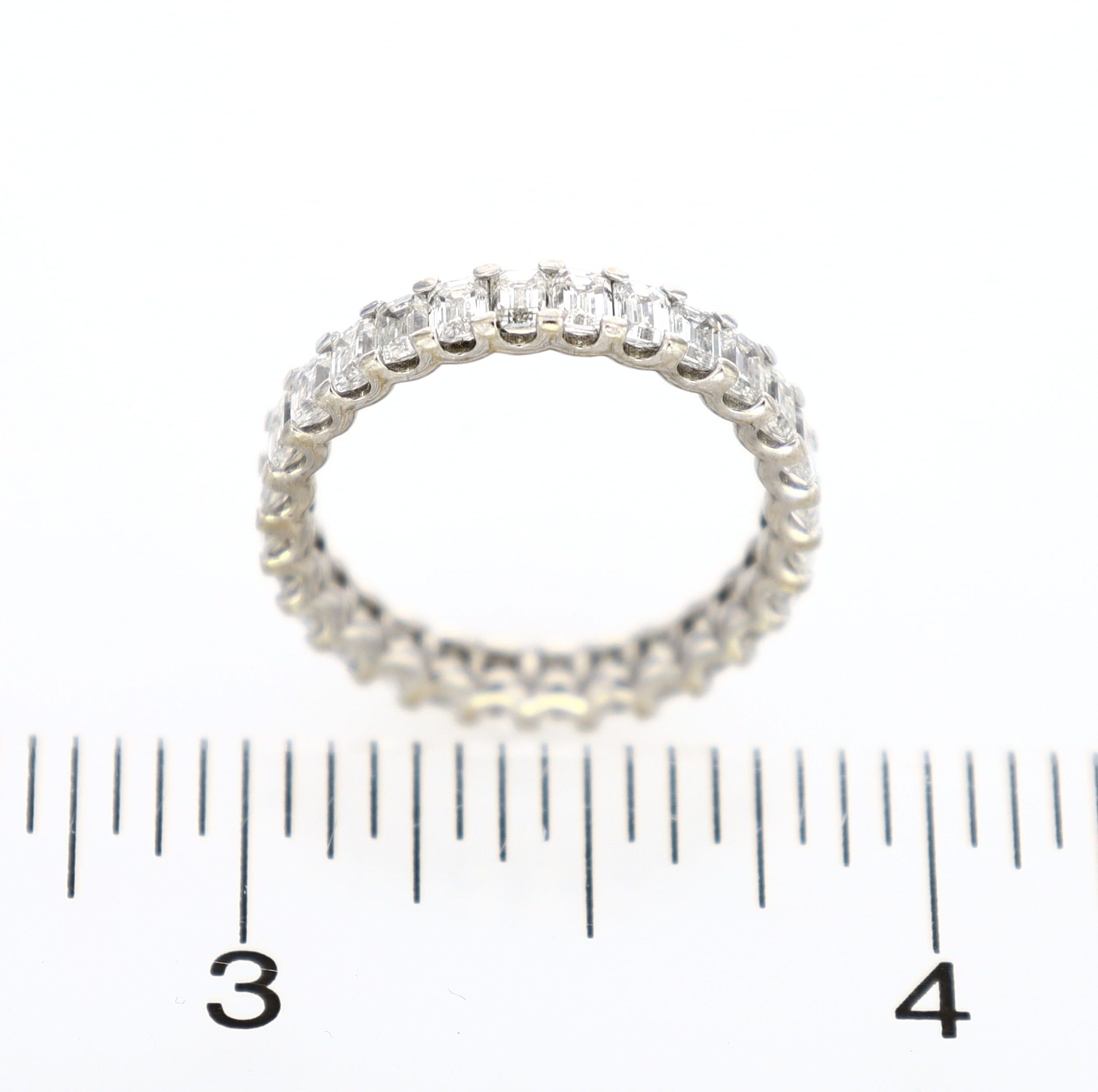 Emerald Cut Eternity Ring 14kt WG 2.3gr Size 6 2.65cttw SI/I-GHI RN000300
