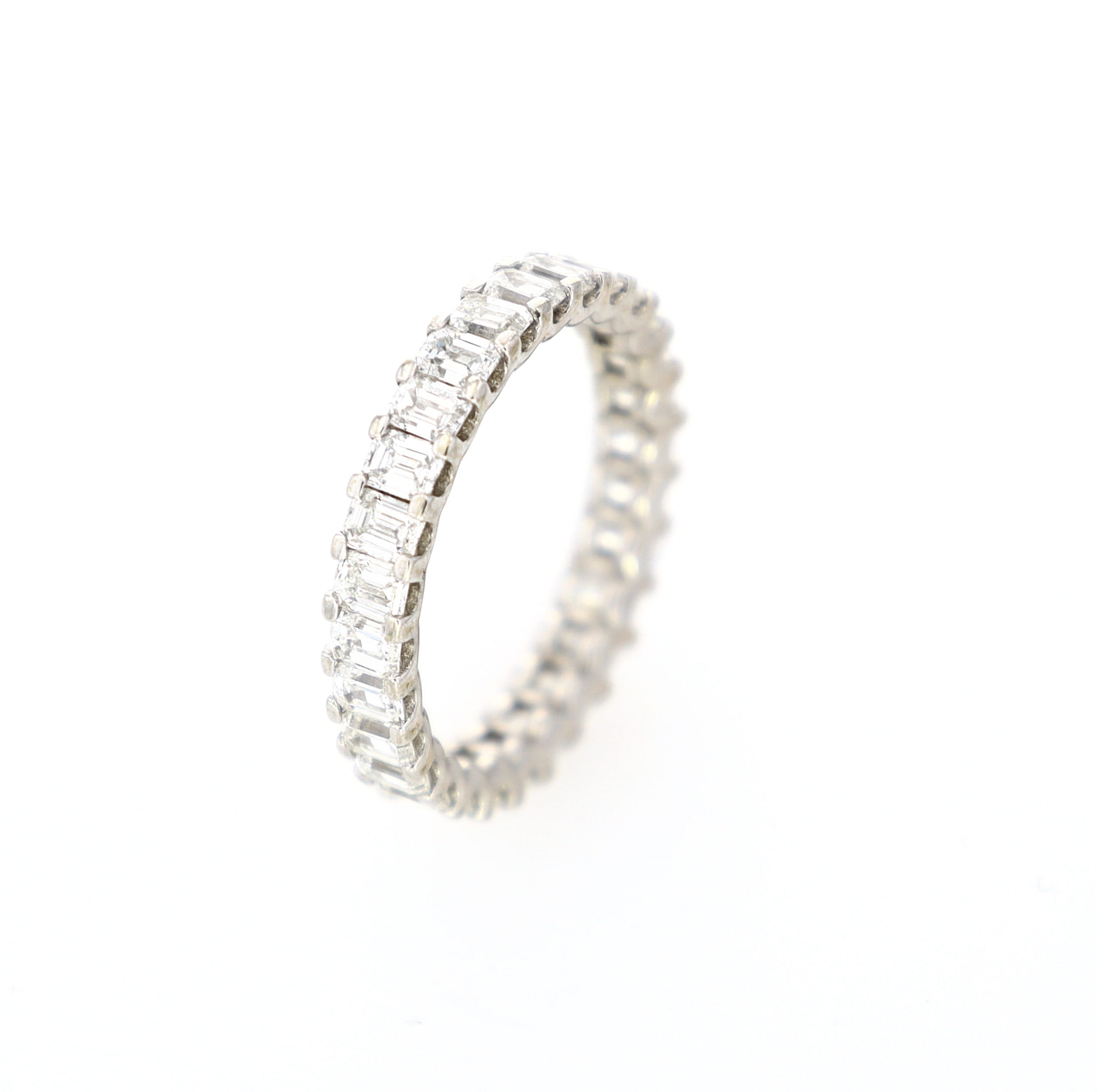 Emerald Cut Eternity Ring 14kt WG 2.3gr Size 6 2.65cttw SI/I-GHI RN000300