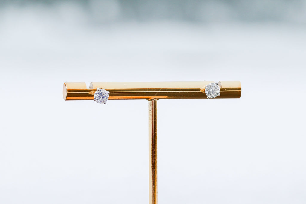 Martini Diamond Studs 14kt WG SI-Fg Natural 1.00cttw 1gr ER00186