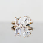 Cashé Moi Es Toi Bridal Ring 18kt YG Lab Diamond Pear 2.05ct & Emerald 2.05ct - Melee 1.48ct / 5.58cttw EVVS2 IGI 5.8gr Size 6.75 RN00174