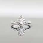 Pear Shaped Brilliant Engagement Ring 14kt WG 3.1gr 0.75cttw RN00122