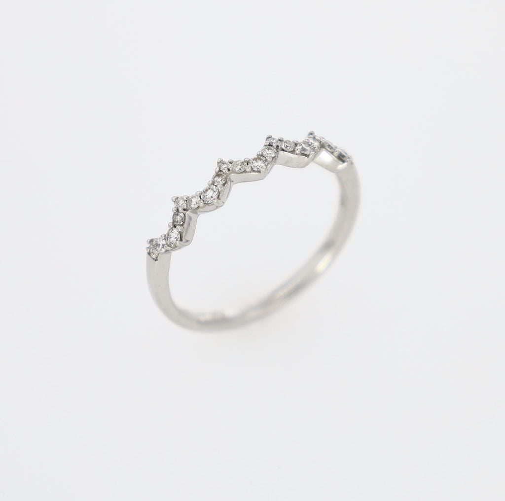 Staggered Diamond Ring Stacker 18kt WG 21 RD RN00152