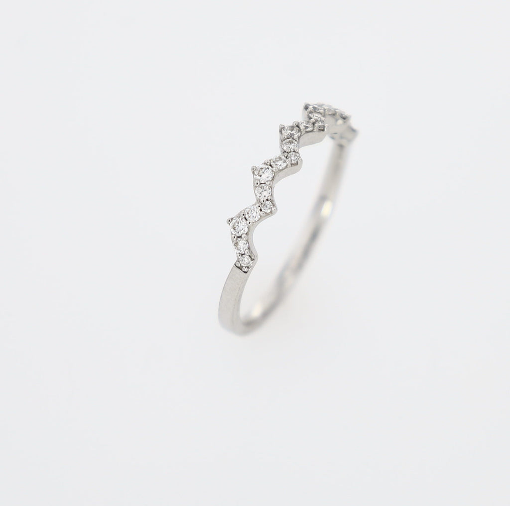 Staggered Diamond Ring Stacker 18kt WG 21 RD RN00152