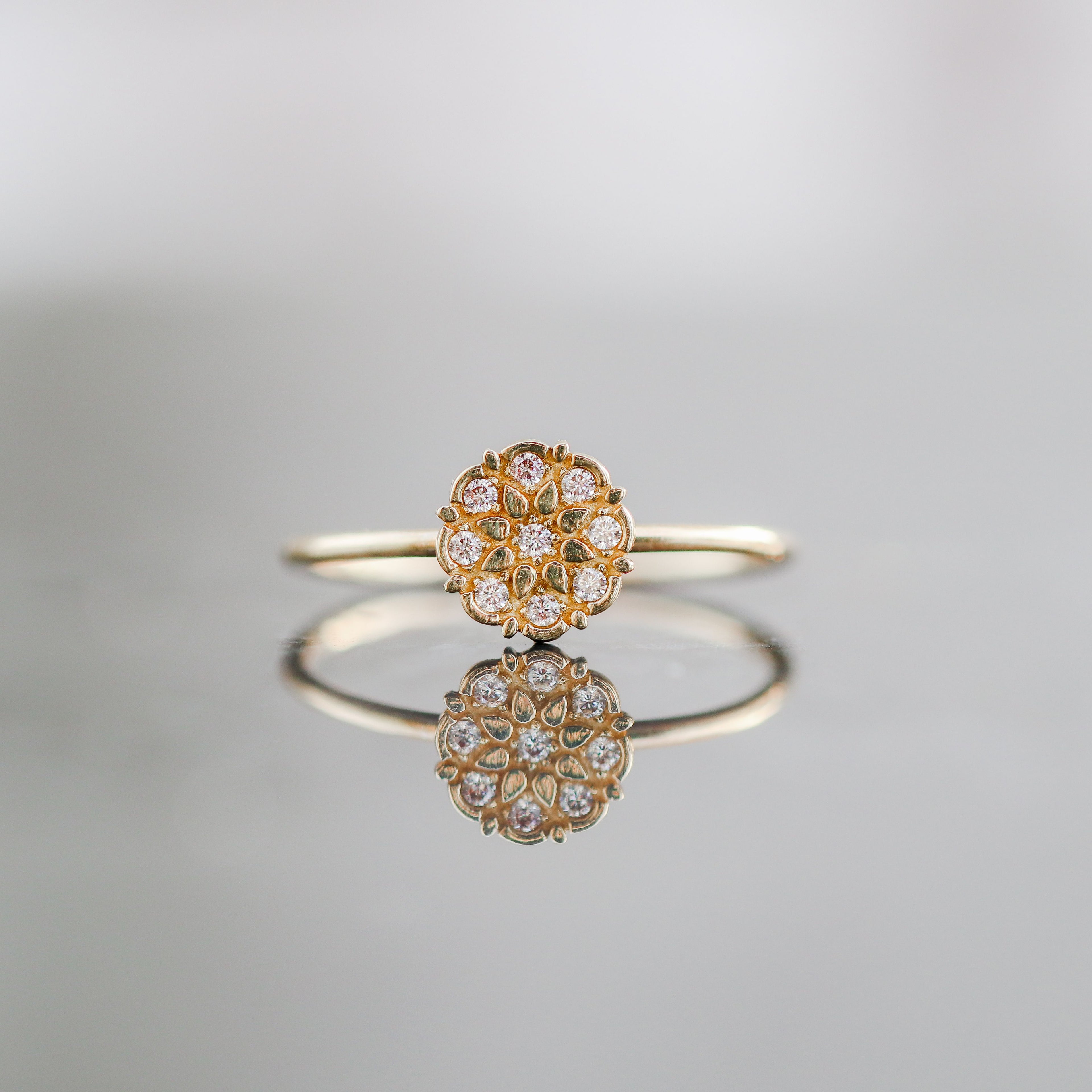 Flower Ring 10kt YG CZ 0.9gr RN00118