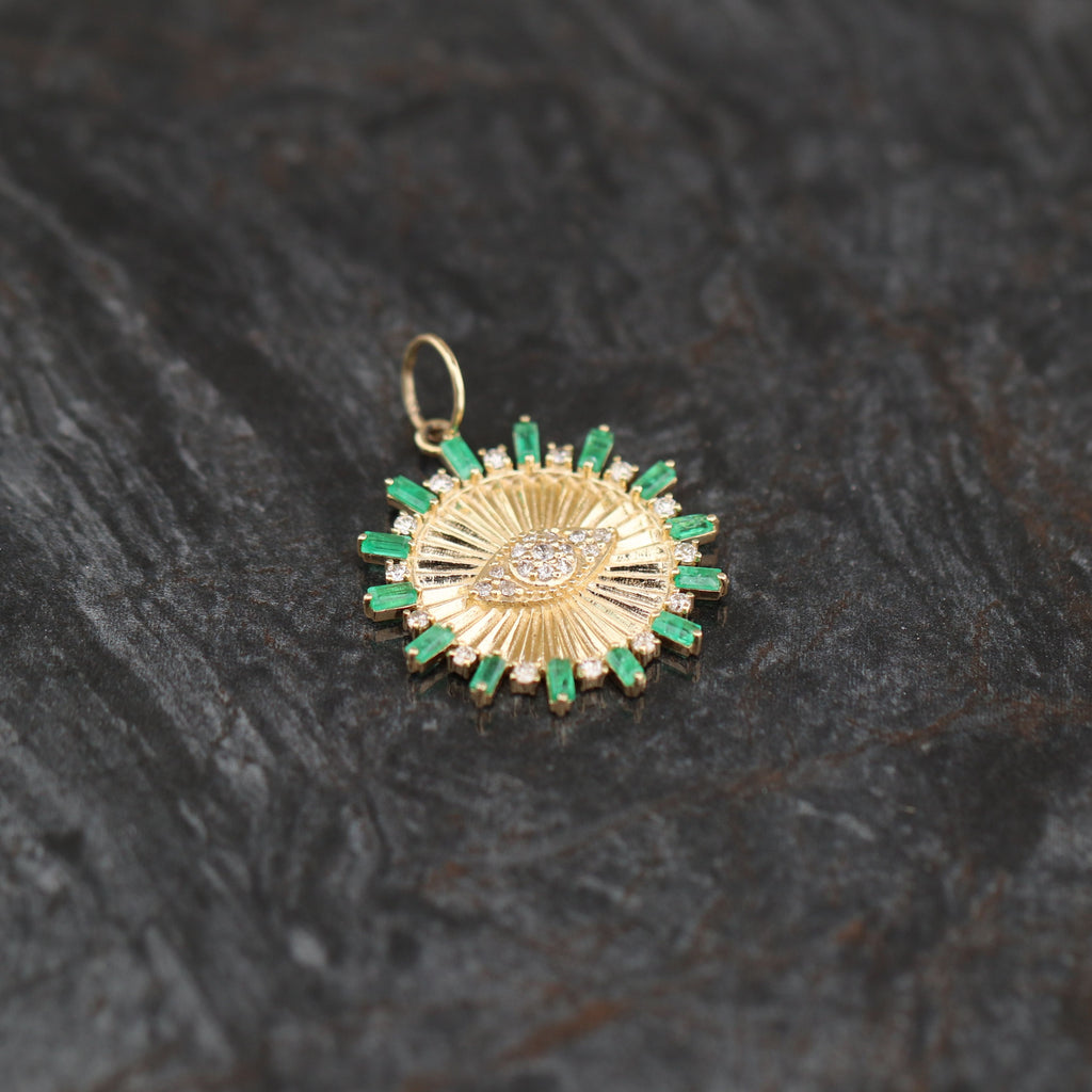Diamond / Emerald Evil Eye Pendant 14kt YG 3.5gr Dia:0.34 Emer:0.69 PN00133