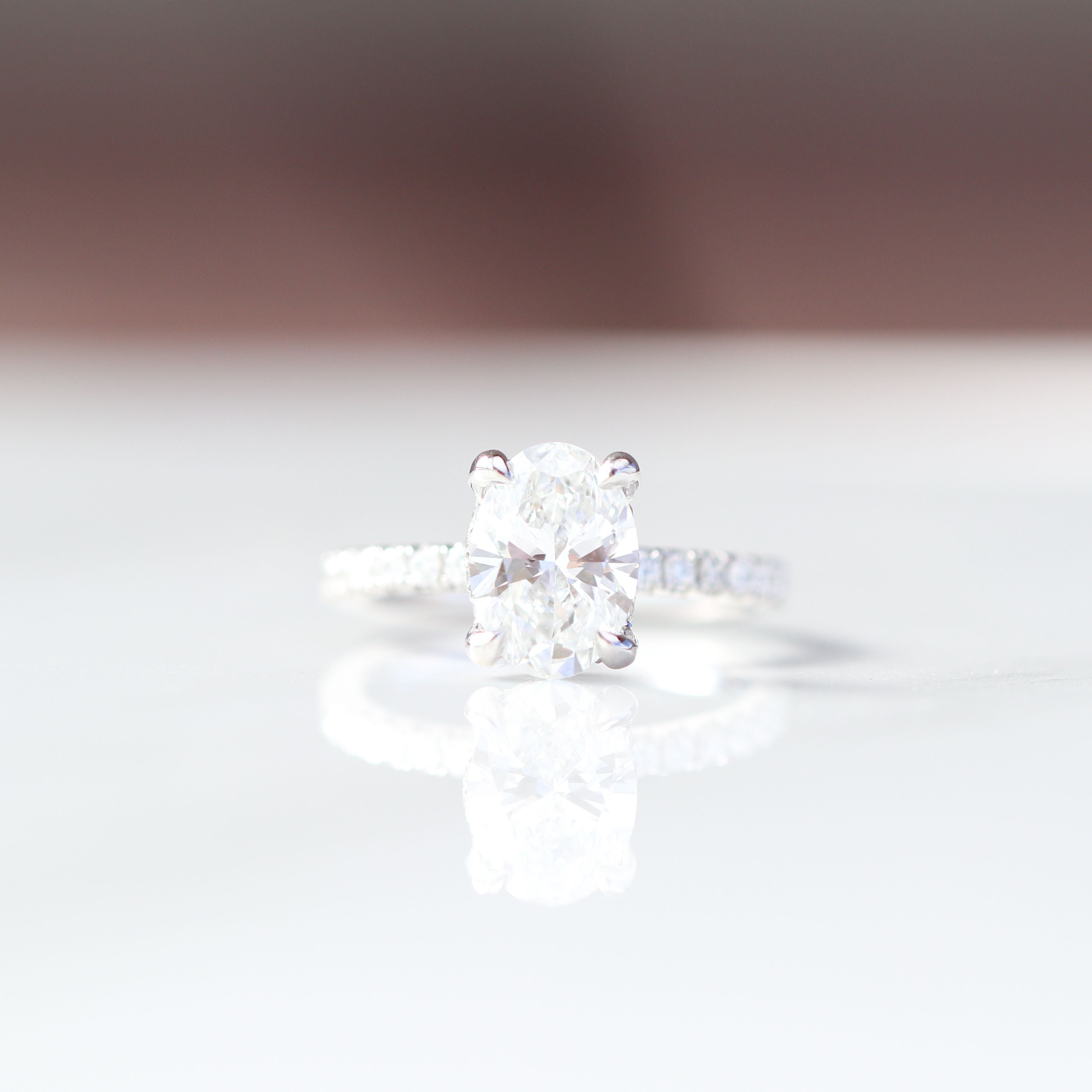 Engagement Ring Oval Center Diamond LAB 2.00ct VVS E 3EX 18KT WG 4.05GR NATURAL 0.75CTTW MELEE SI/VS/FG RN00146