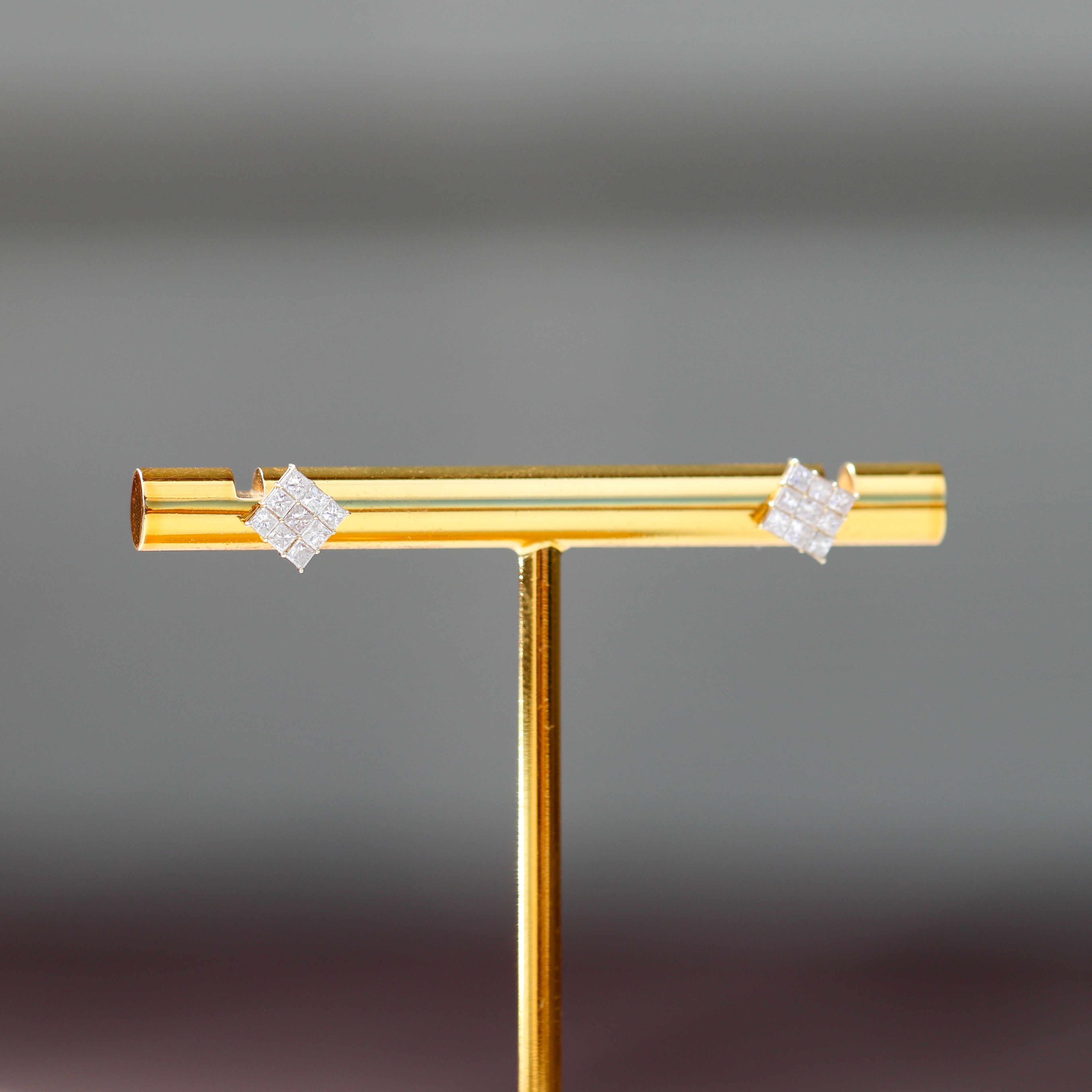 Square Cluster Diamond Earrings 14kt YG 1gr 0.64cttw Natural ER00199
