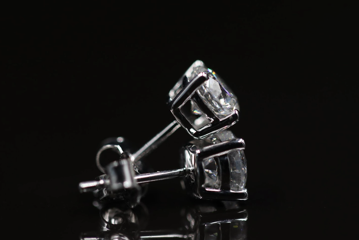 Martini Diamond Studs 14kt WG 2.1gr 2.00cttw LAB VS E-F Color ER00203